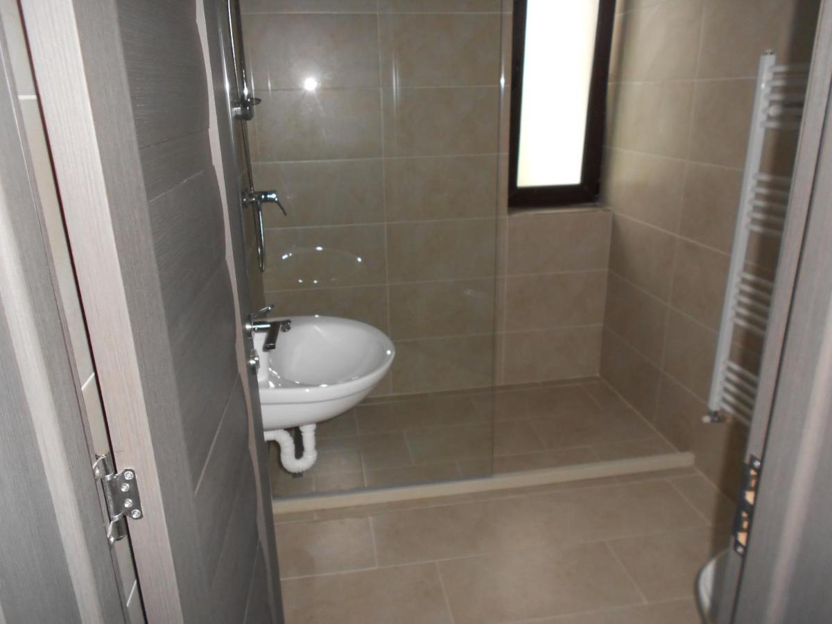 Andrana Hotel Качулата Екстериор снимка