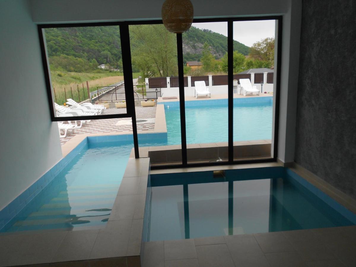 Andrana Hotel Качулата Екстериор снимка